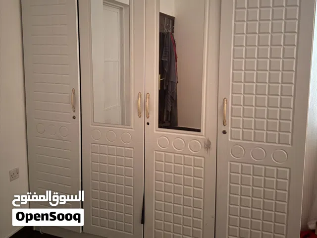 خزانه بحاله من 4 ابوب