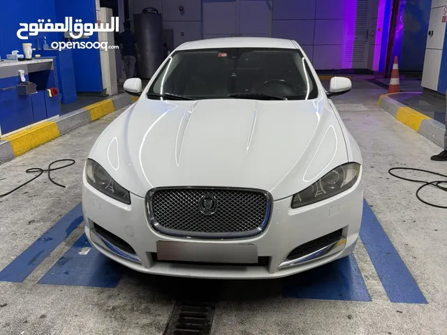 جاكوار XF 2013
