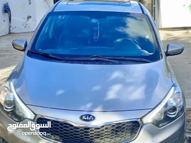 كيا سيراتو 2013 تسيير 2014 مع فتحة عداد قليل فحص ممتاز