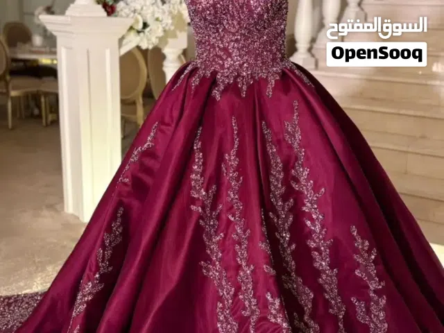 فستان عروسة استخدم لبسة واحده للبيع