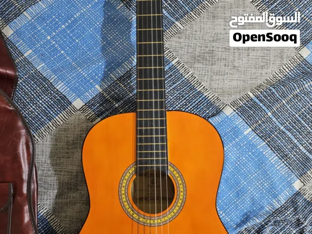 BRAND NEW GRAPE BRAND GUITAR. UNTOUCHED AND NON REPAIRED. With bag avaliable.