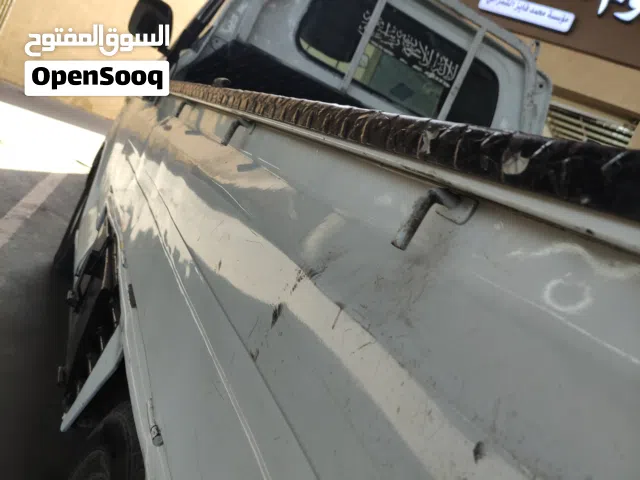 دباب لنقل وتحميل العفش