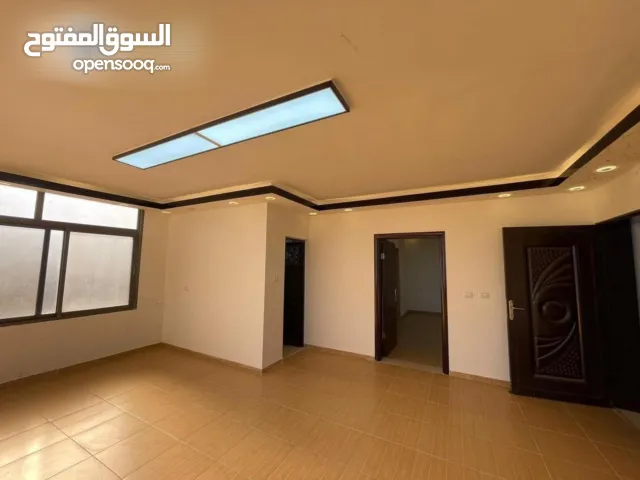 1 m2 4 Bedrooms Apartments for Sale in Jenin Hay Al Basaten