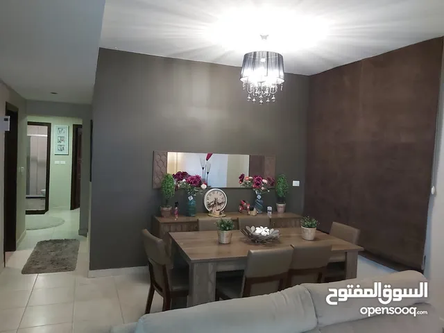 شقة مفروشة فخمة في عبدون للايجار .. مع بلكونة / اثاث مميز كامل