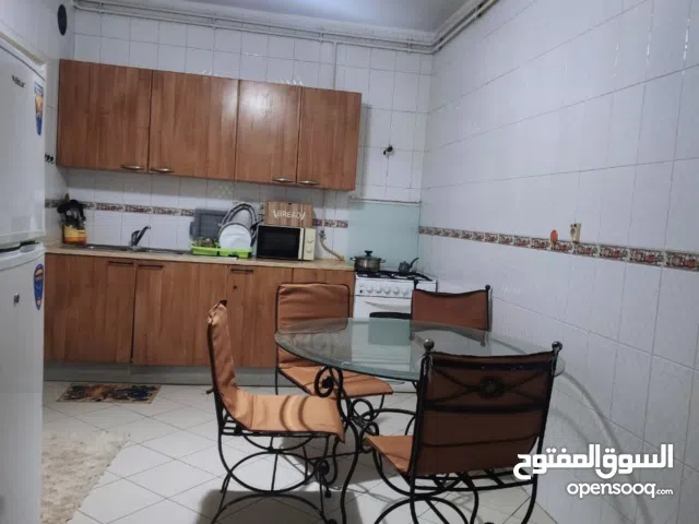 واتساب فقط: شقة فاخرة للإيجار بالعوينة للعاءلات فقط