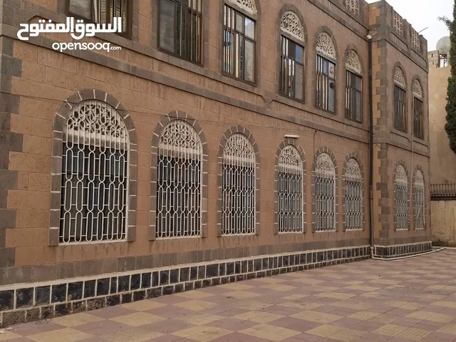20 m2 More than 6 bedrooms Villa for Rent in Sana'a Diplomatic Area