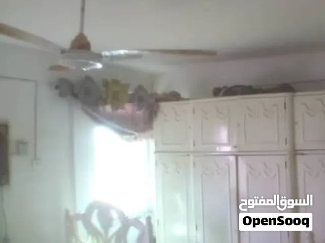 غرفة استقبال سنغل متيييينه جدا اتعملت ف الورشة الصناعيه  دولاب 4 ضلف بالمخازن  وجوز سراير عرض 120+ م