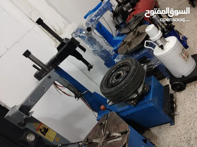 تشكيلة معدات لمحطات الغسيل والبناشر بأسعار مناسبه للجميع مضخات الغسيل وماكينات شامبو ايطالي بجميع ا