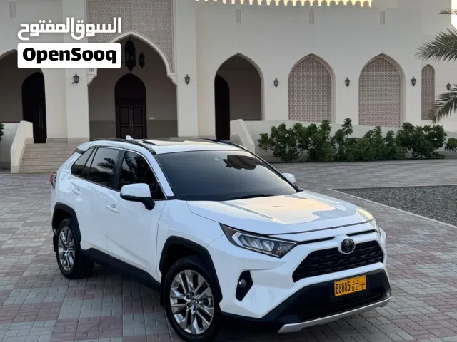 للبيع فقط راف فور فوريل 2020 XLE PREMIUM الفل ابشن قمه ف النظافه وحادث بسيط جدا