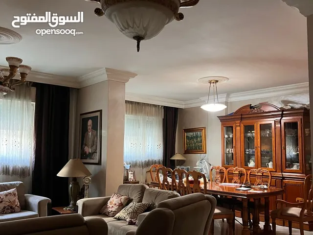 شقه للبيع بموقع مميز