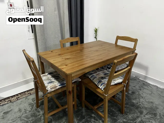 اثاث غرفة معيشة (مجلس ) بحالة ممتازة