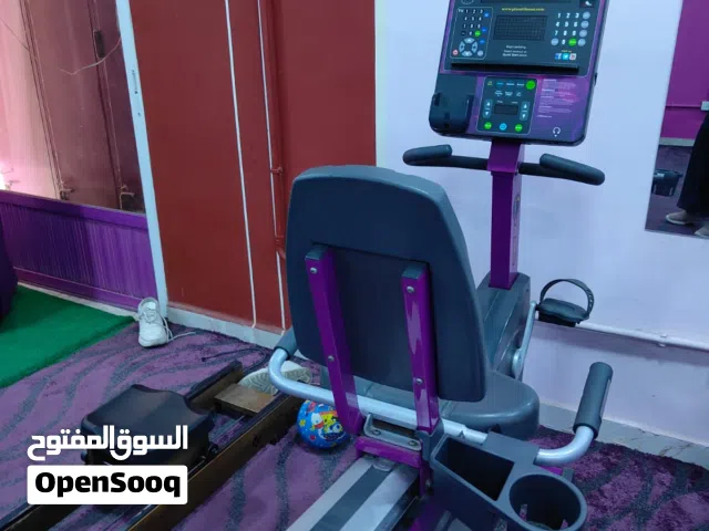 نادي رياضي نسائي للبيع كامل