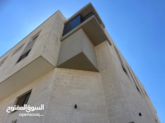عمارة للبيع مكاتب عدد طابق 1 ومخازن عدد 4 طوابق