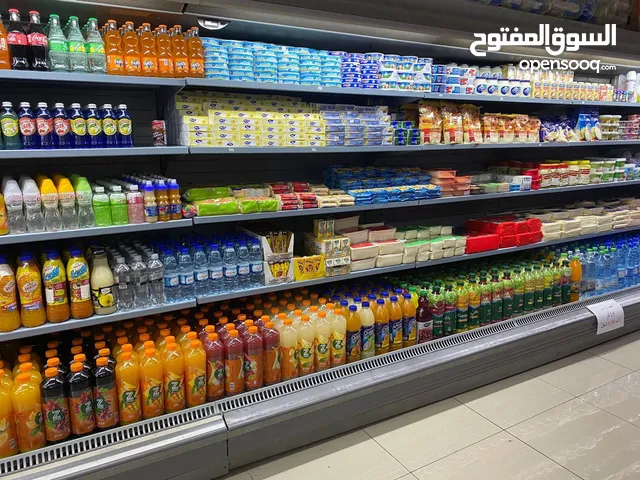 سوبر ماركت كبير مع ملحمة للبيع بسعر مميز في رام الله