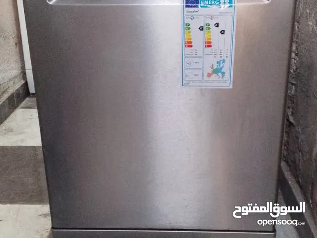 جلايات صحون Beko وAriston بحالة ممتازة استعمال بسيط، ثلاث مرشات، ثلاث سلال، حاملة معالق، نظام انفيرت