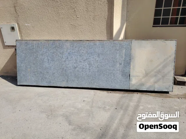 لوحة محل مستعملة