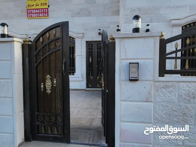 228m2 3 Bedrooms Apartments for Sale in Zarqa Al Zawahra