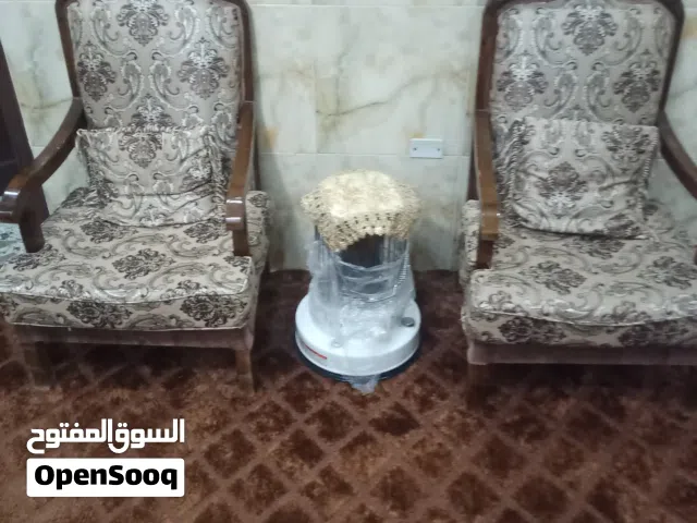طقم كنب شبه جديد نظيف جدا 9مقاعد