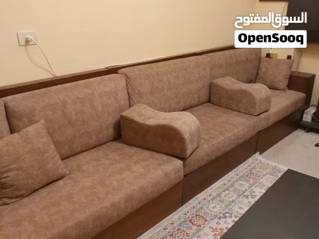 جلسة استعمال خفيف جدا   ونظافة تامة   5 متر عرض 3 ونص متر وكمان 3 ونص متر