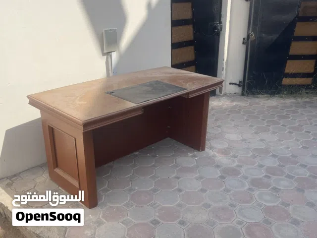 طاوله مكتب وكبات عطيني سعرك وشلهن