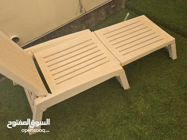 Plastic Folding Lounge Beach Chair كراسي بلاستيك للبحر قابله للطي شبه جديد