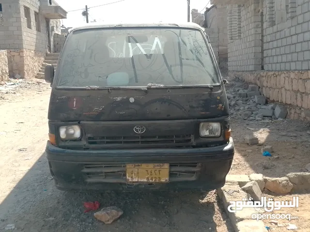 باص صغير احمر السعر 11 الف سعودي.