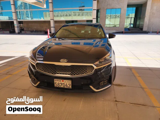 Kia Cadenza 2017 full l full panoramic. Runing120000km full insurance till September no accident