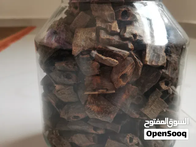 خشب عود كينام صيني فاخر للبيع.