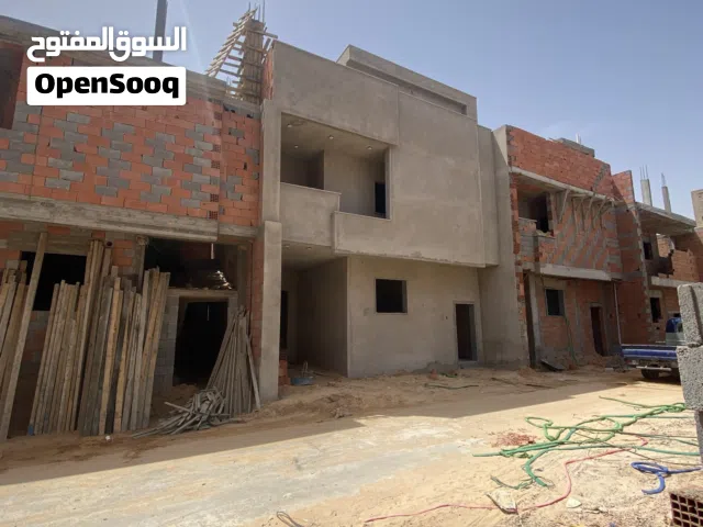 شقة نصف تشطيب للبيع