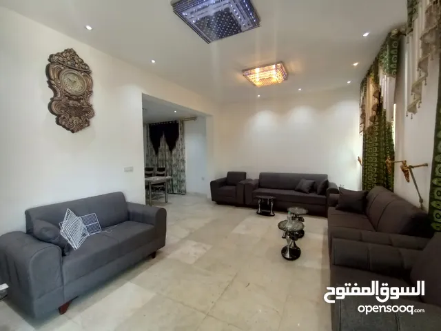 250 m2 4 Bedrooms Townhouse for Rent in Basra Other