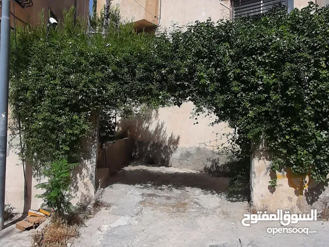 منزل مستقل للبيع على شارع في إسكان التطوير الحضري ام نوارة تهاوي من أربع جهات