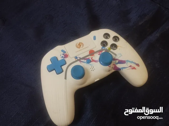 تحكم لاسلكي يعمل على هاتف والكمبيوتر