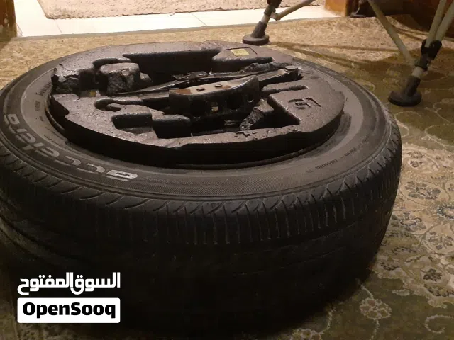 سبير وكالة خمس براغي عريض مع جك وفلينه للبيع بسعر حرق