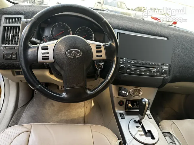 Used Infiniti FX35 in Sharjah