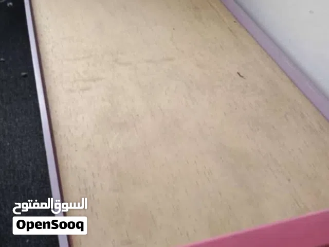 تخت للبيع