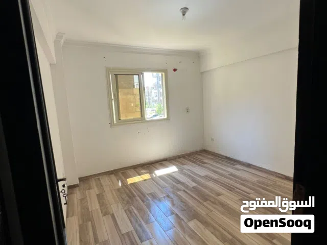 130 m2 3 Bedrooms Apartments for Sale in Giza Sheikh Zayed