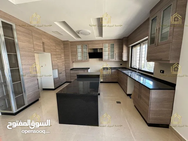 270 m2 3 Bedrooms Apartments for Rent in Amman Swefieh