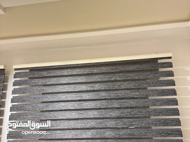 ستاير حاله ممتازه وعاطي لون حلو رصاصي هافت وللعلم ( تلاته ستاير )