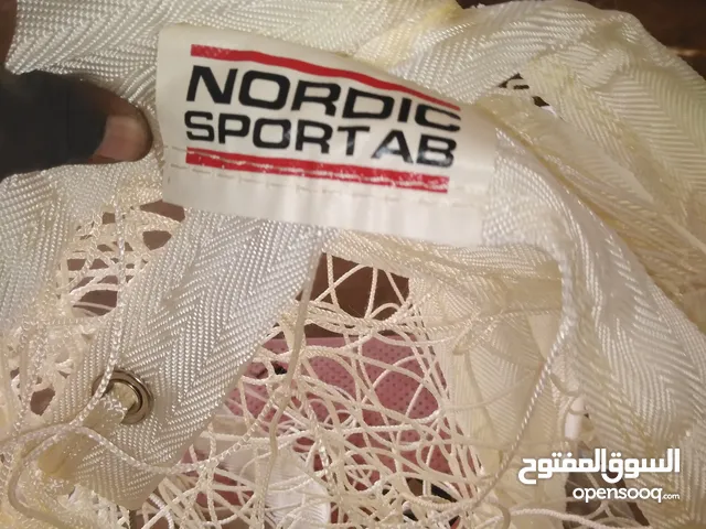 شبك كرة طائرة ابيض واسود