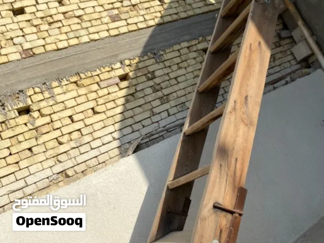 درج خشب نظيف