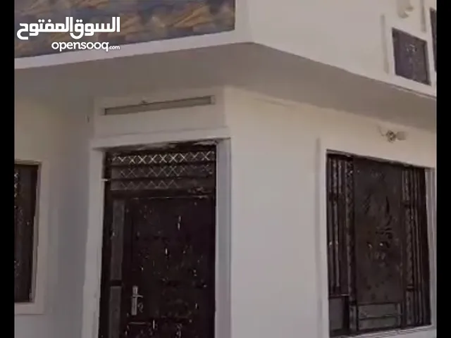 270m2 3 Bedrooms Townhouse for Sale in Baghdad Hor Rajab