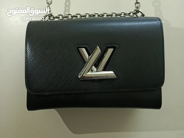 شنطه يد Louis Vuitton