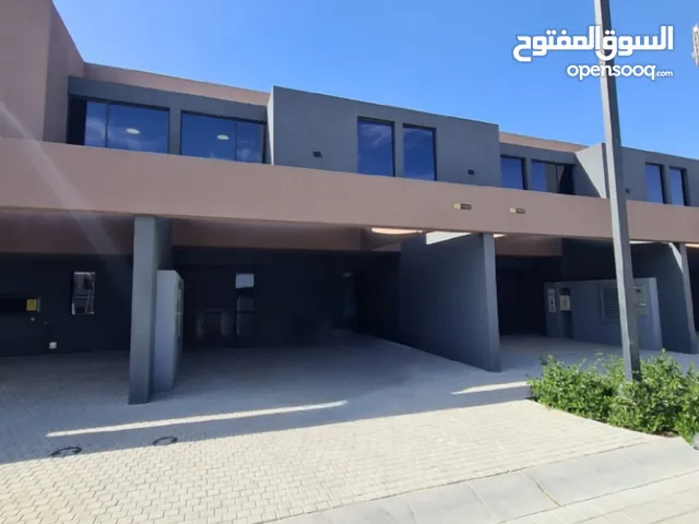180 m2 2 Bedrooms Villa for Rent in Sharjah Hoshi