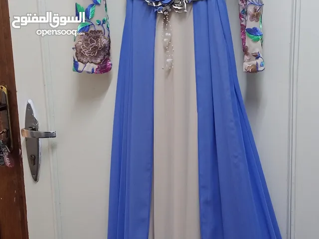 فستان سهرة بحالة الجديد