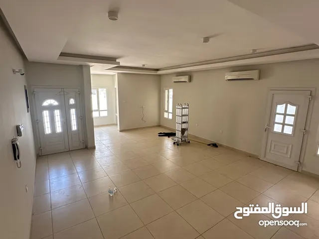 توين فيلا مميزة 4 غرف في الانصب - Special 4 BHK twin villa in Ansab
