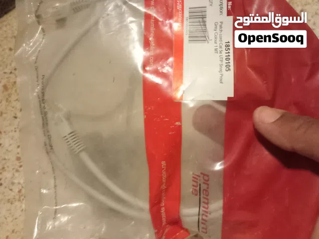 متوفر كمية كوابل ومحولات