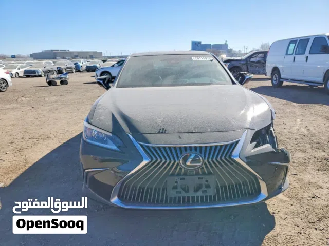 Used Lexus ES in Muscat