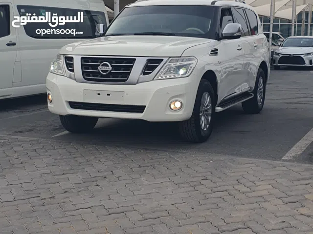 نيسان بترول 2013 الماكينه الصغيره خليج السياره نظيفه عداد 95000 كم فتحه كراسي متحركه أماميه فل