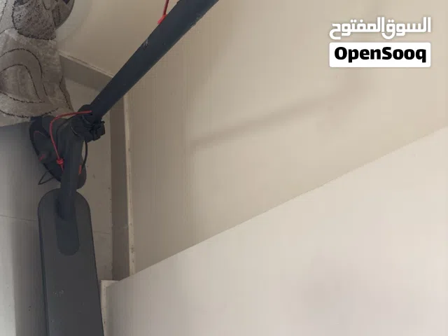 سكوتر كهربائي يحتاجلو بطارية