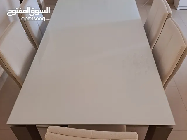 اثاث للبيع بغرض السفر